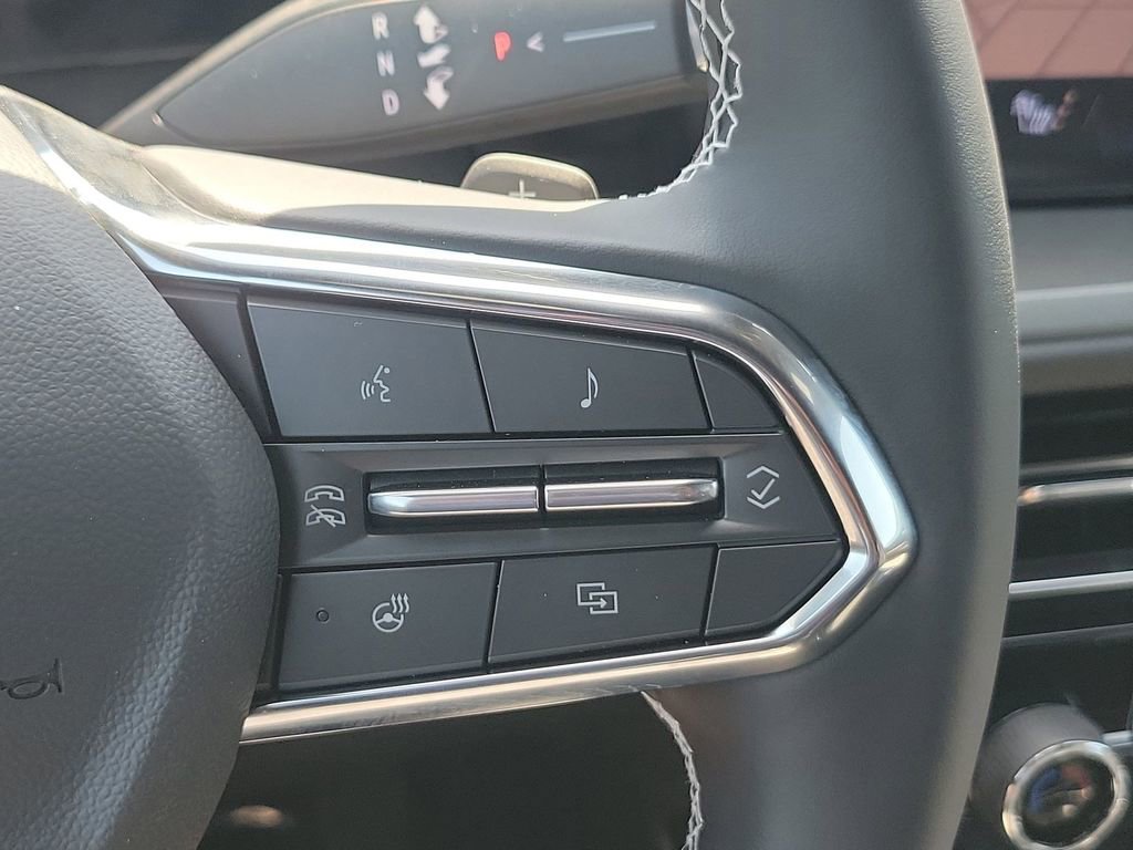 2025 Chevrolet Traverse photo 35