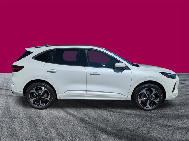 2026 Ford Escape ST-Line Elite photo 3
