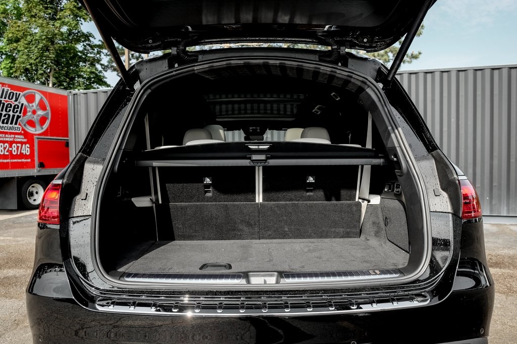 2025 Mercedes Benz GLS 450 4MATIC photo 8