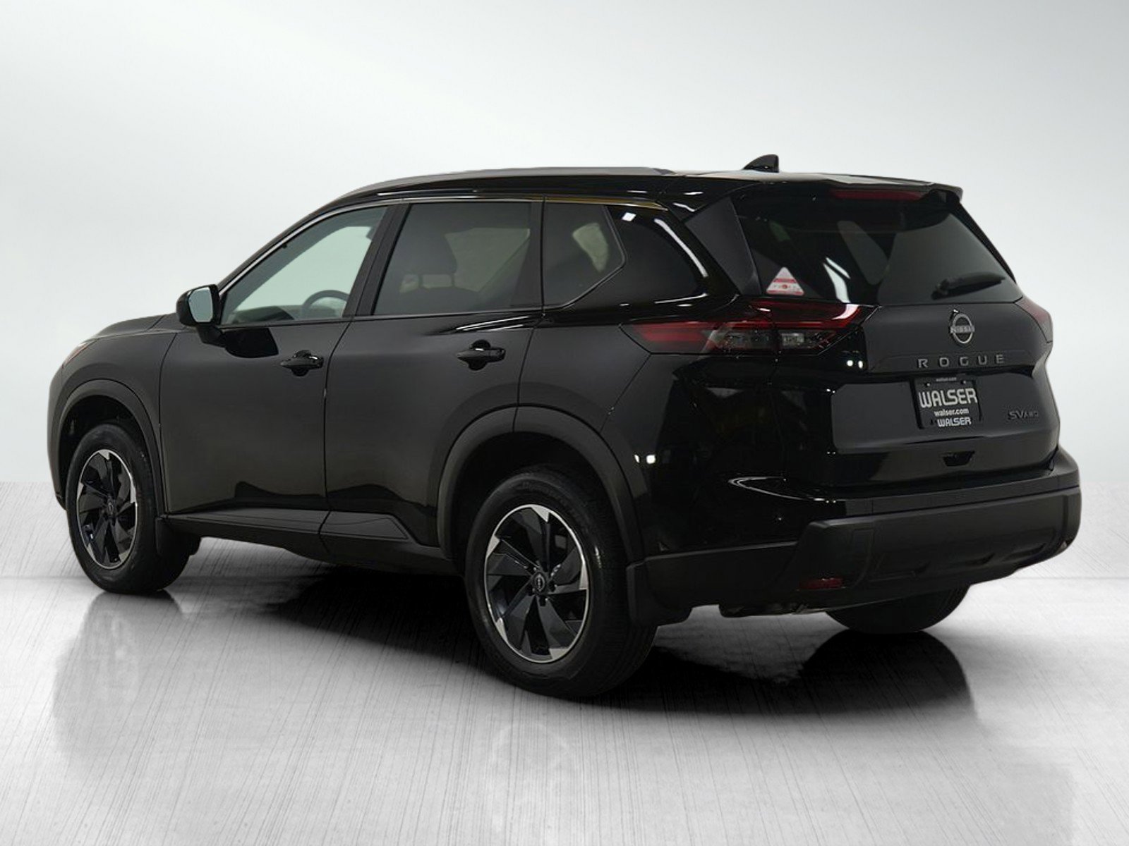 2024 Nissan Rogue SV photo 3