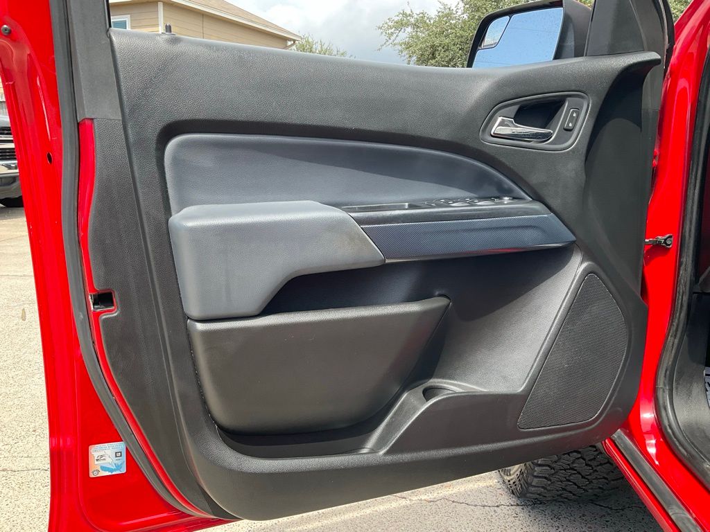 2019 Chevrolet Colorado Z71 photo 18