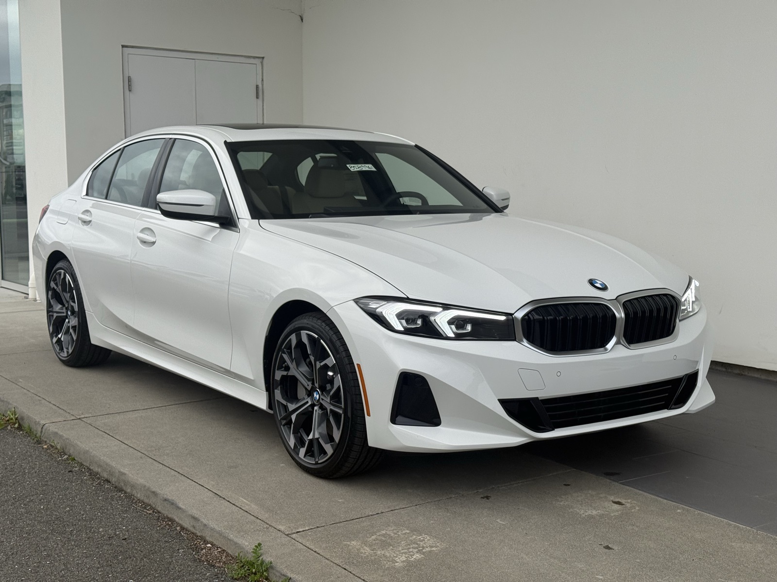 2026 BMW 3 Series 330i's photo