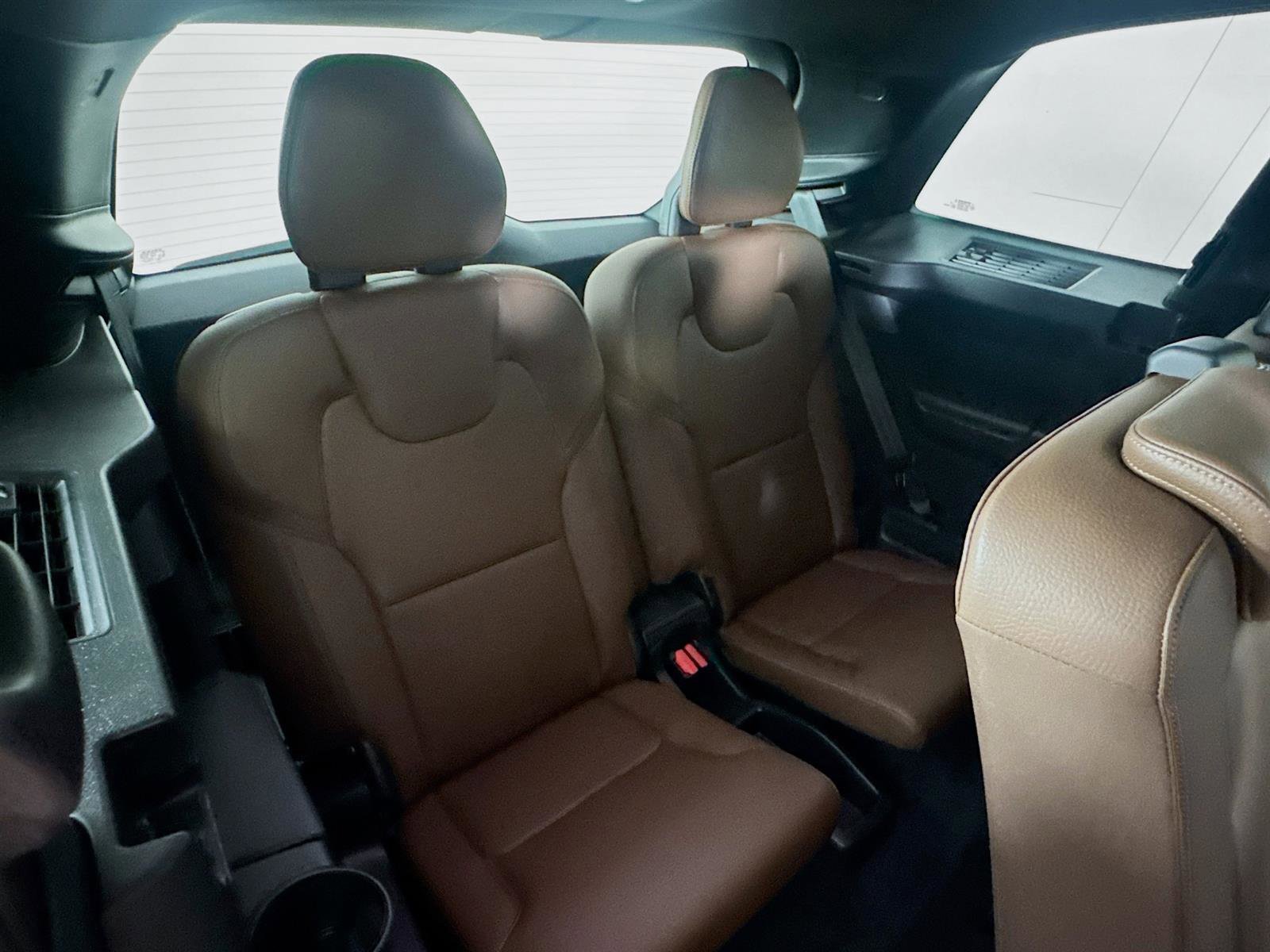 2024 Volvo XC90 B5 Plus photo 27