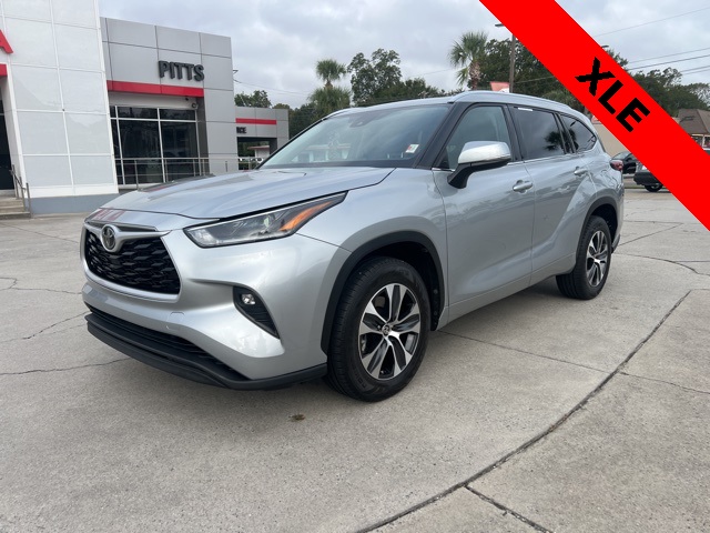 2021 Toyota Highlander XLE's photo