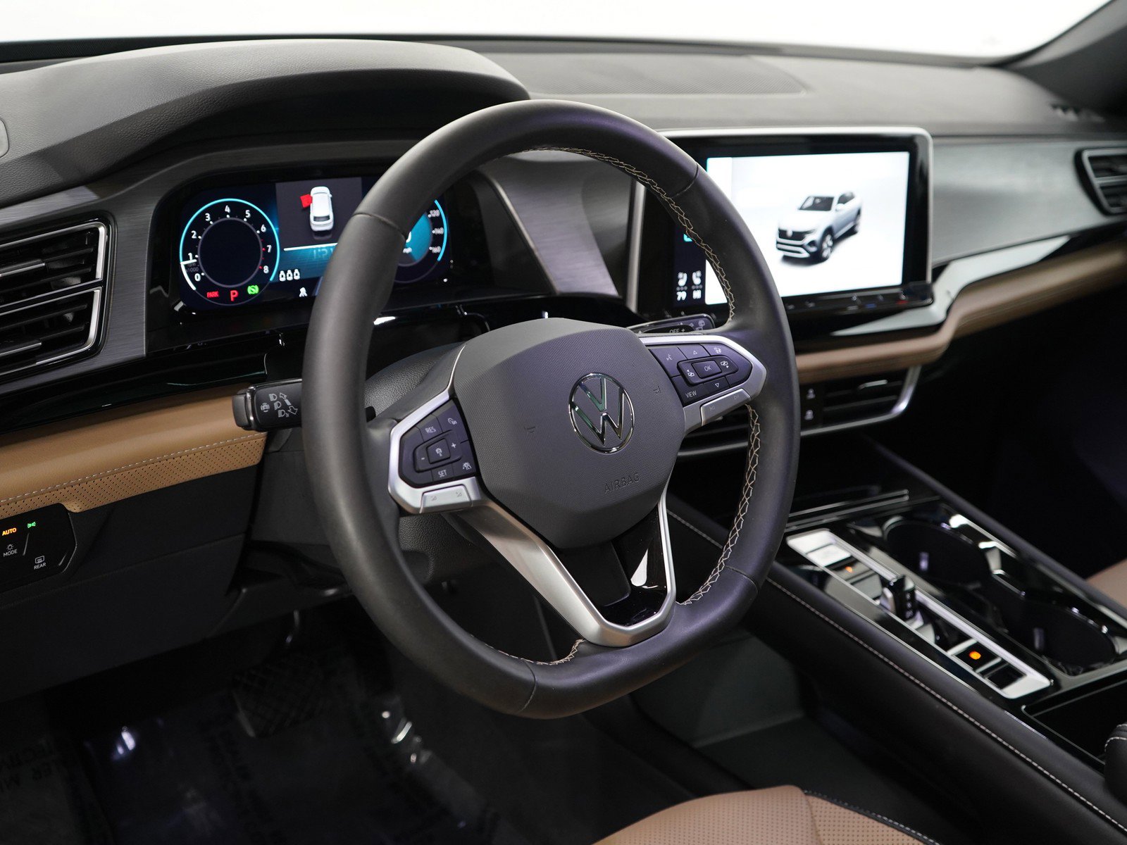 2024 Volkswagen Atlas Cross Sport SE Technology photo 17