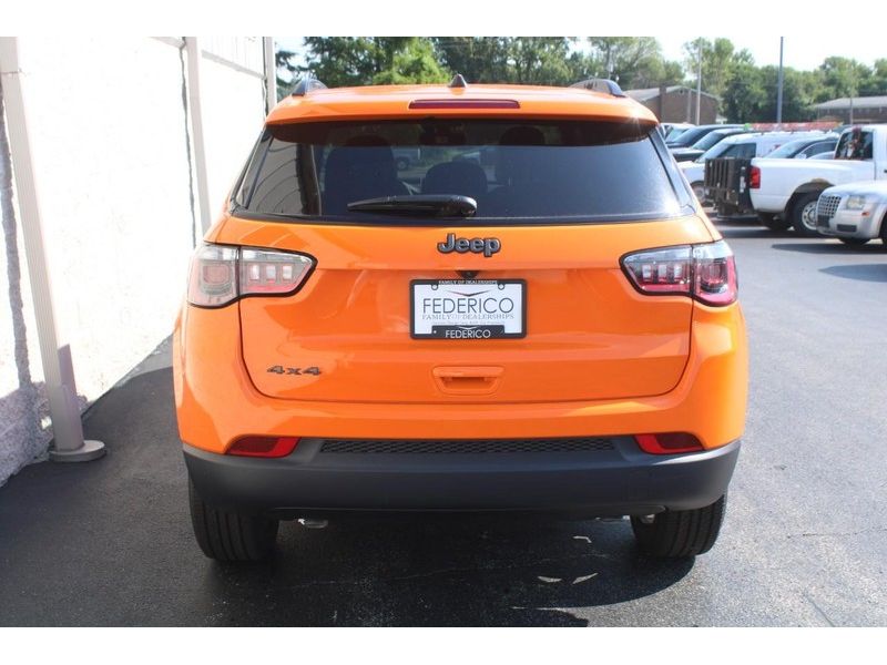 2025 Jeep Compass Latitude photo 2