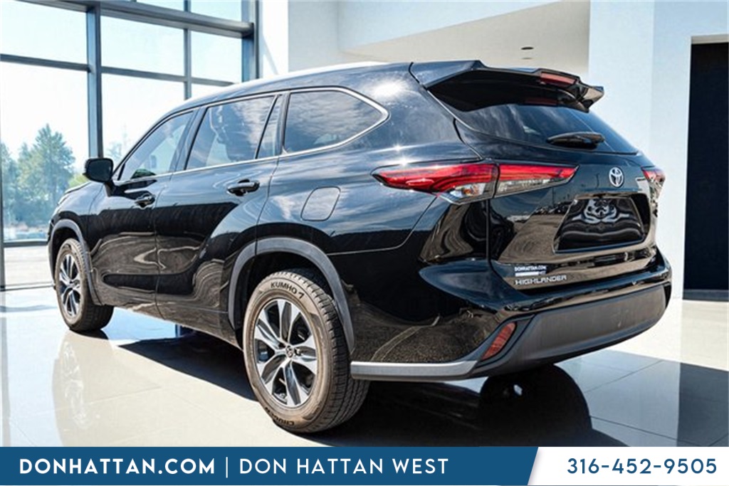 2022 Toyota Highlander XLE photo 31