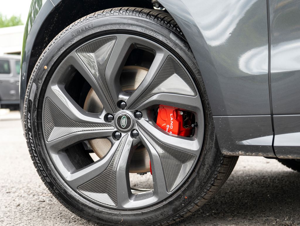 2025 Land Rover Range Rover Sport SE photo 9