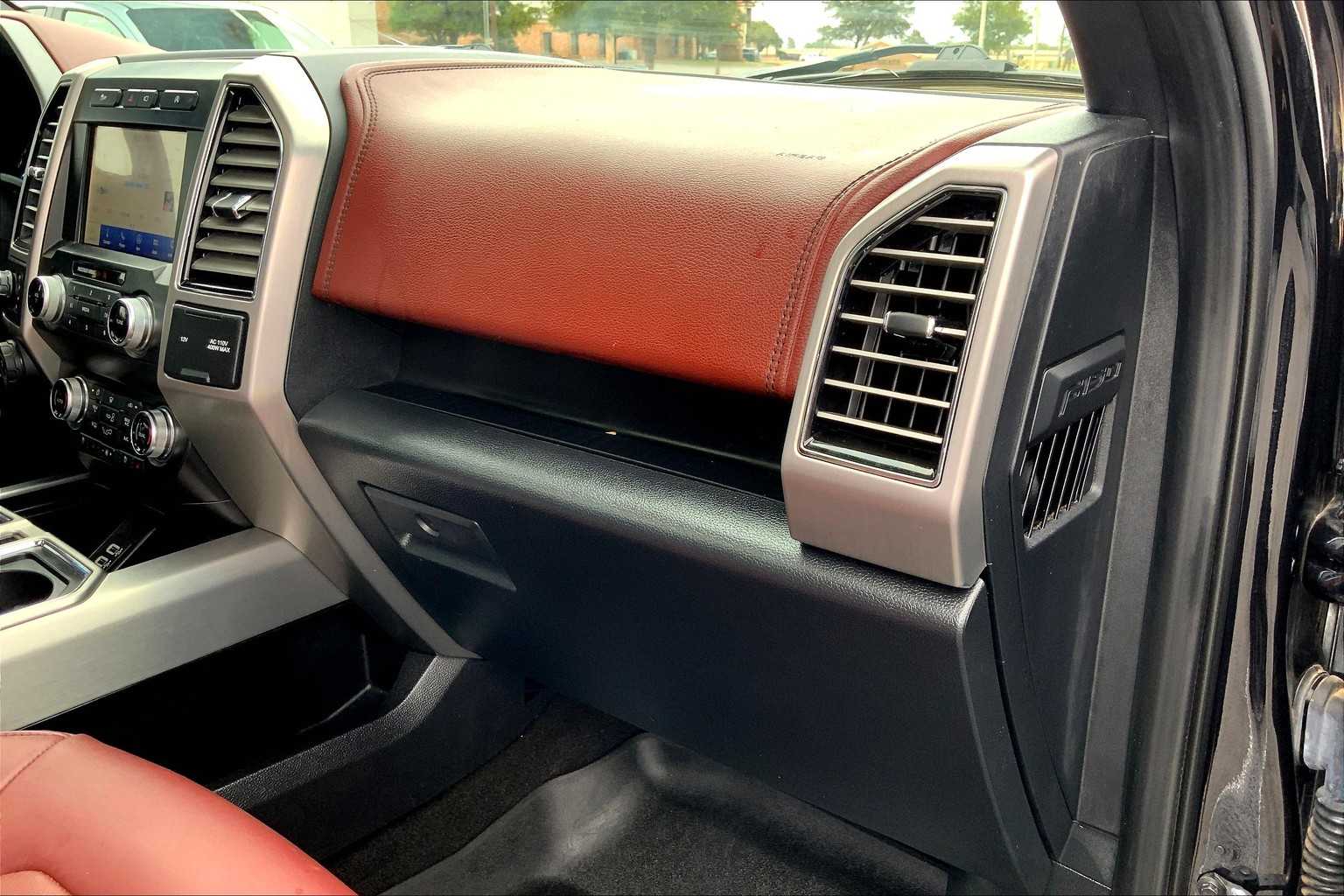 2020 Ford F-150 Platinum photo 17