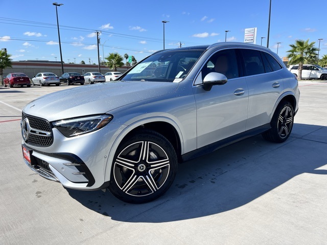 2026 Mercedes Benz GLC 300 4MATIC photo 3