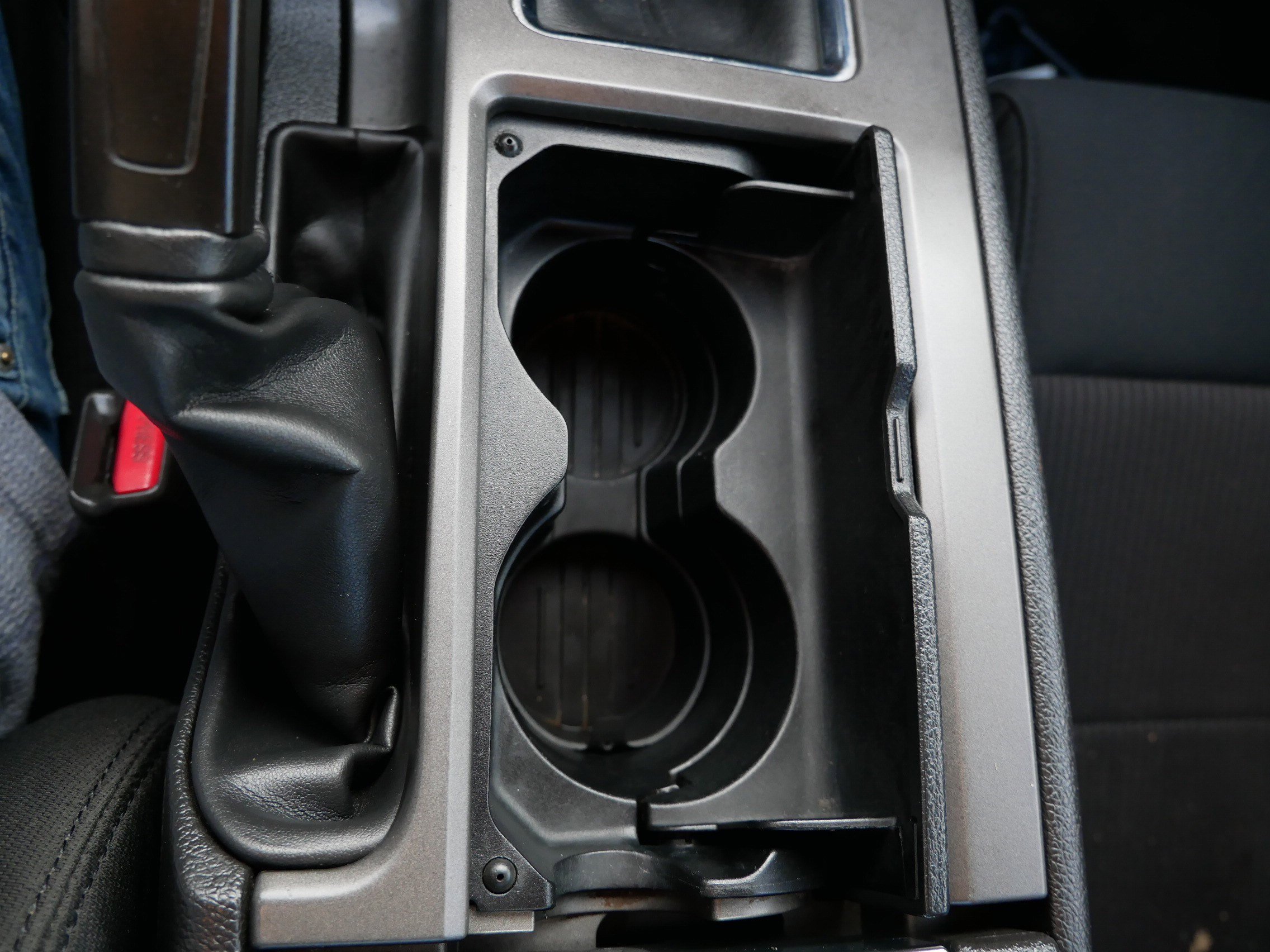 2011 Ford Mustang V6 photo 27