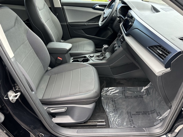 2022 Volkswagen Taos SE photo 13