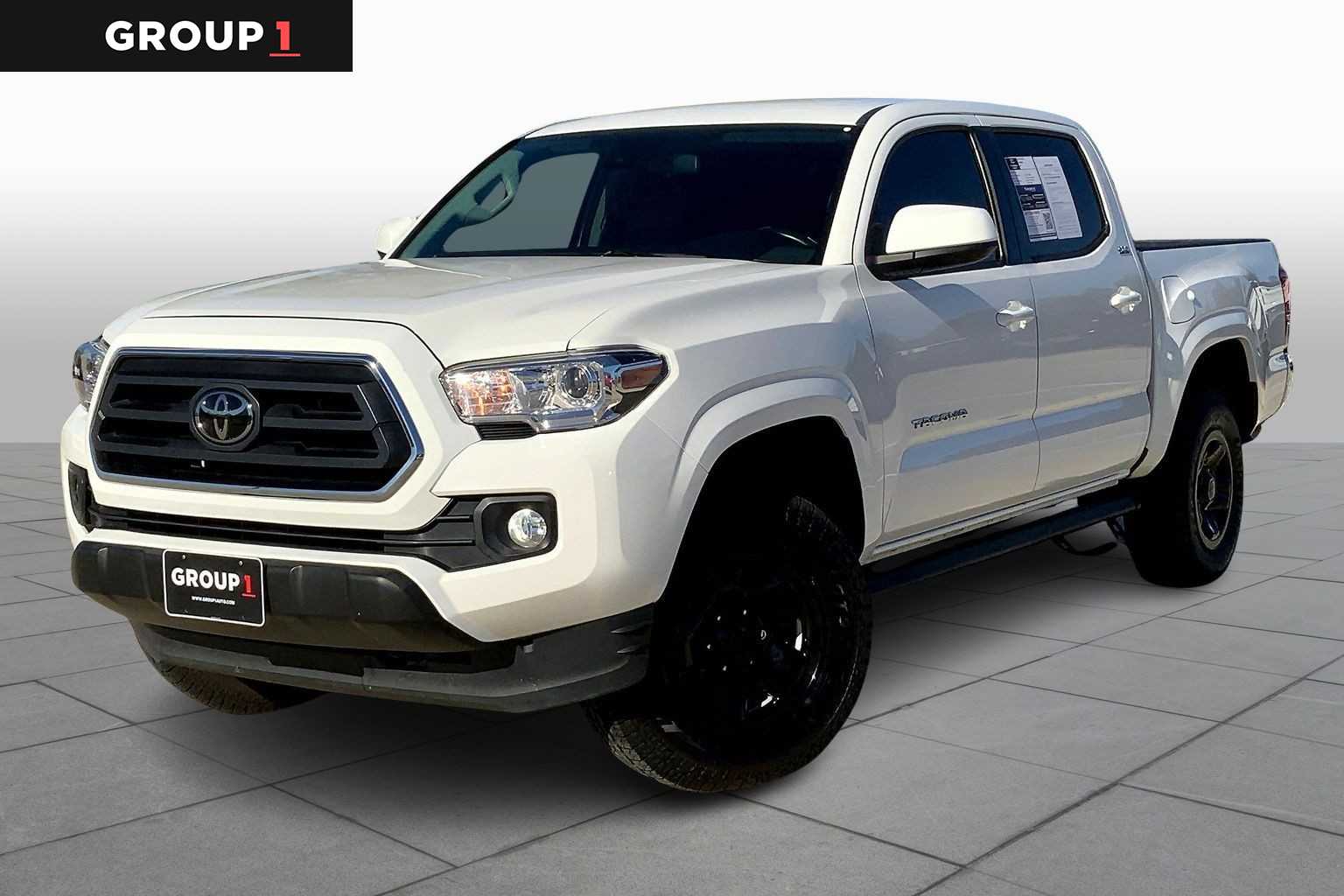 2022 Toyota Tacoma SR5's photo
