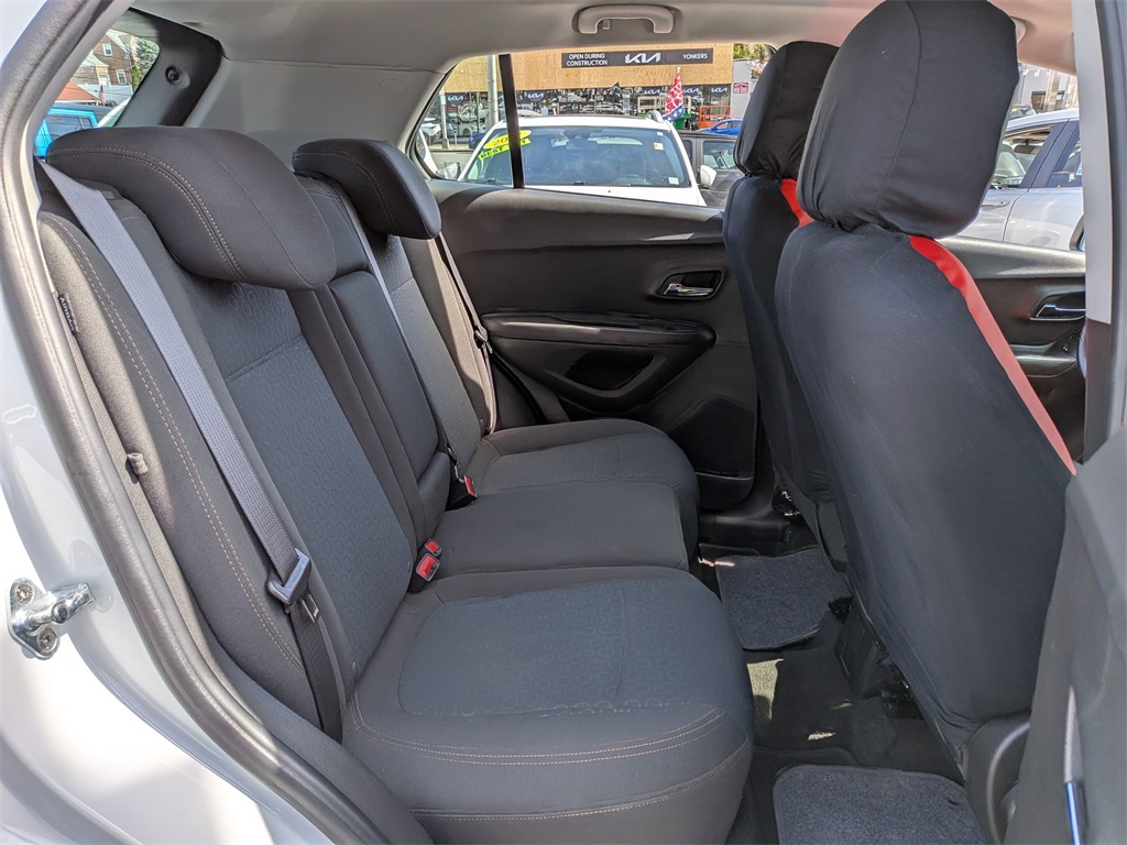 2020 Chevrolet Trax LS photo 20