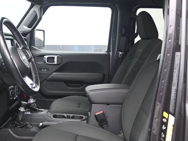 2021 Jeep Wrangler Unlimited Sahara photo 6