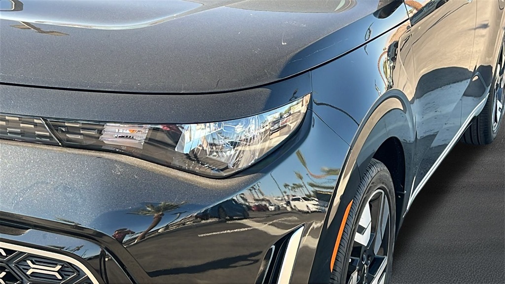 2025 Kia Soul GT-Line photo 4