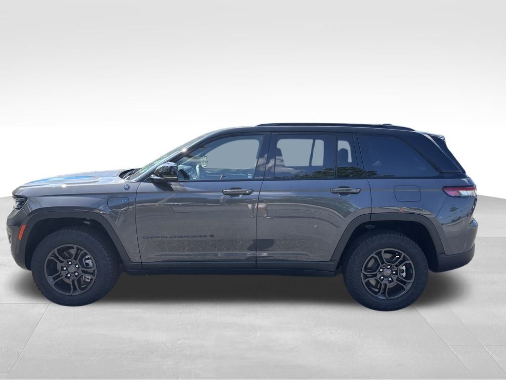 2024 Jeep Grand Cherokee Trailhawk 4xe photo 2