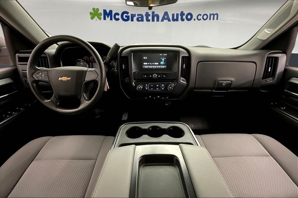 2017 Chevrolet Silverado 1500 Custom photo 15