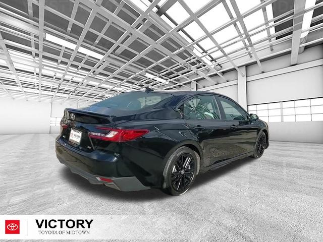2025 Toyota Camry SE photo 3