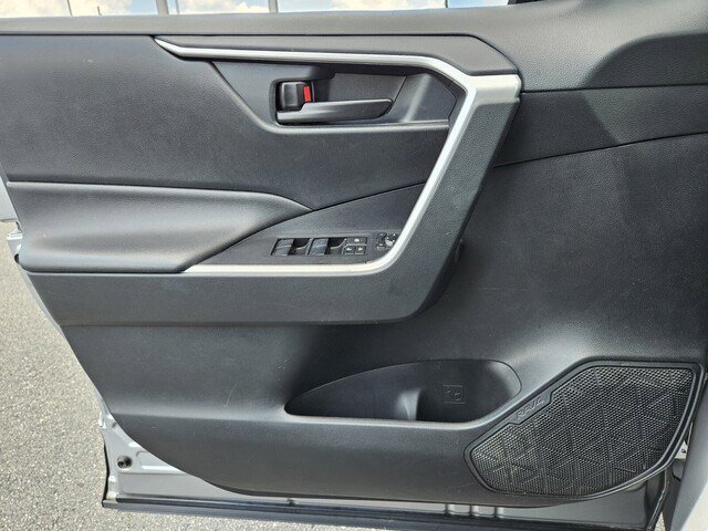 2019 Toyota RAV4 LE photo 26
