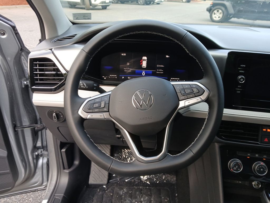 2025 Volkswagen Taos S photo 14