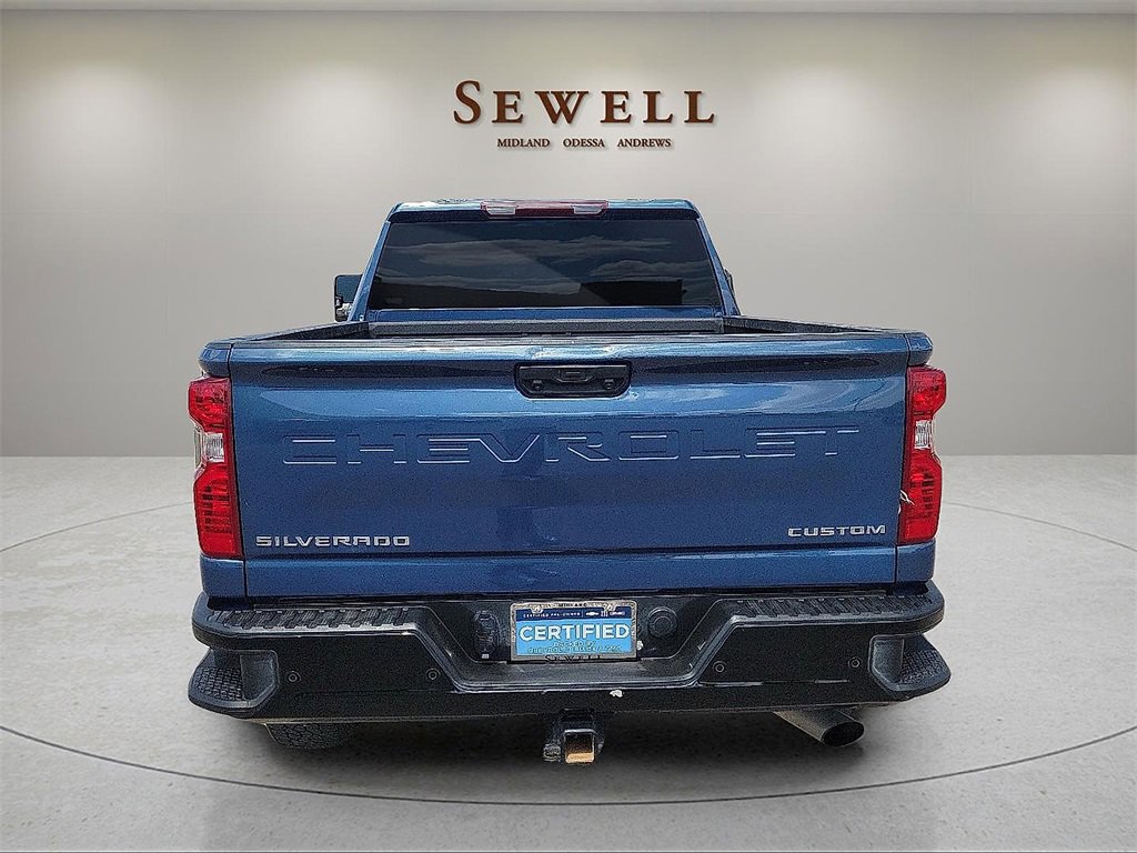 2024 Chevrolet Silverado 2500HD Custom photo 3
