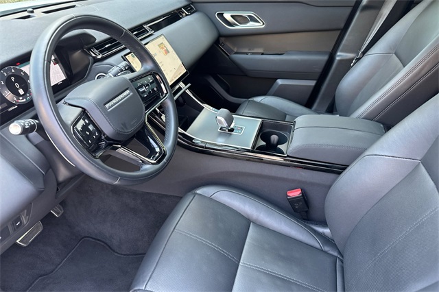 2025 Land Rover Range Rover Velar SE photo 9