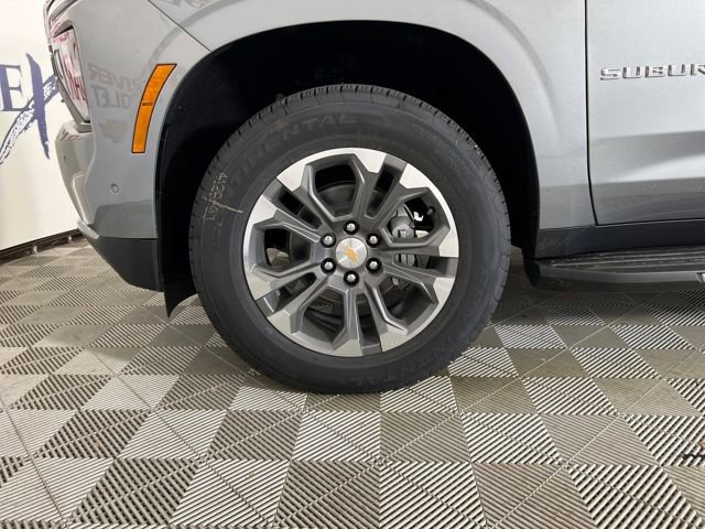 2026 Chevrolet Suburban LT photo 22