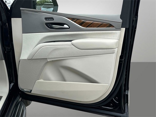 2024 Cadillac Escalade ESV Sport Platinum photo 21