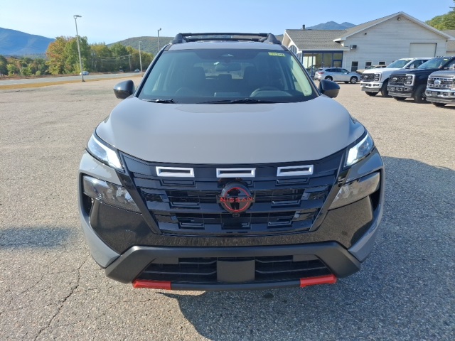 2026 Nissan Rogue SV photo 8