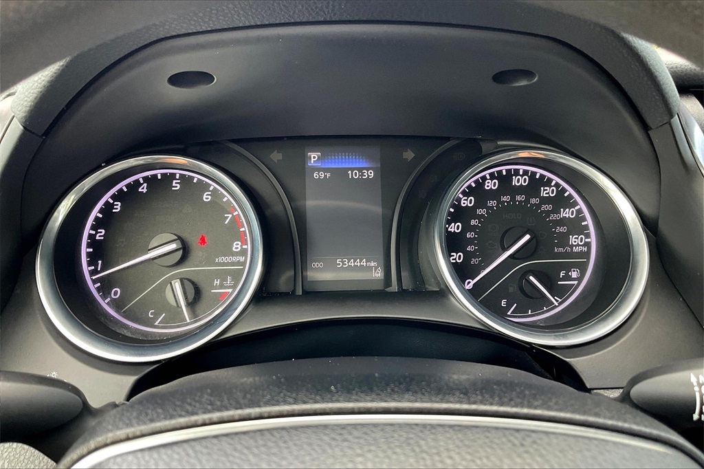 2019 Toyota Camry LE photo 19