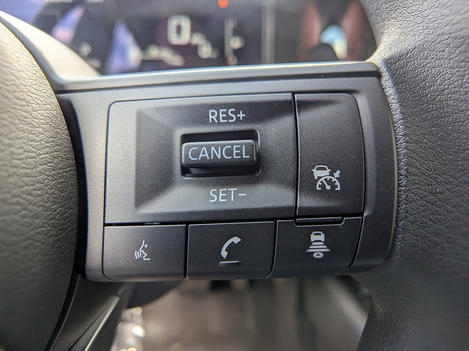 2025 Nissan Kicks S photo 12