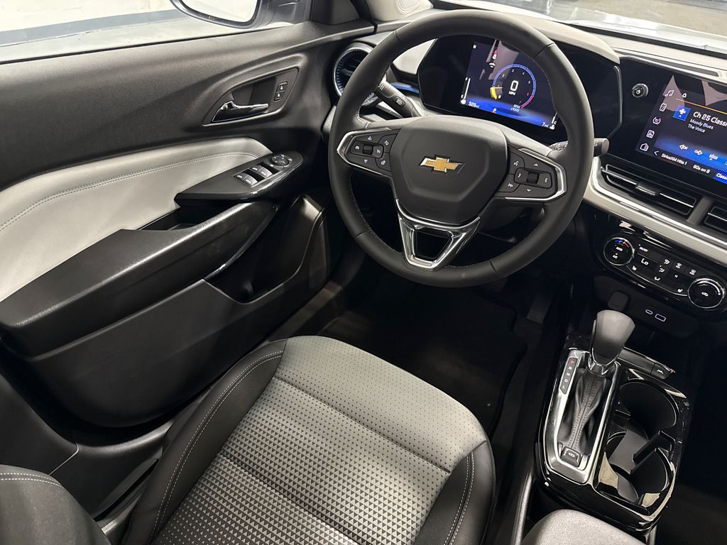 2026 Chevrolet Trax LT photo 24