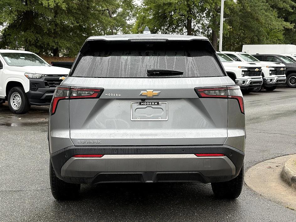 2025 Chevrolet Equinox LT photo 4