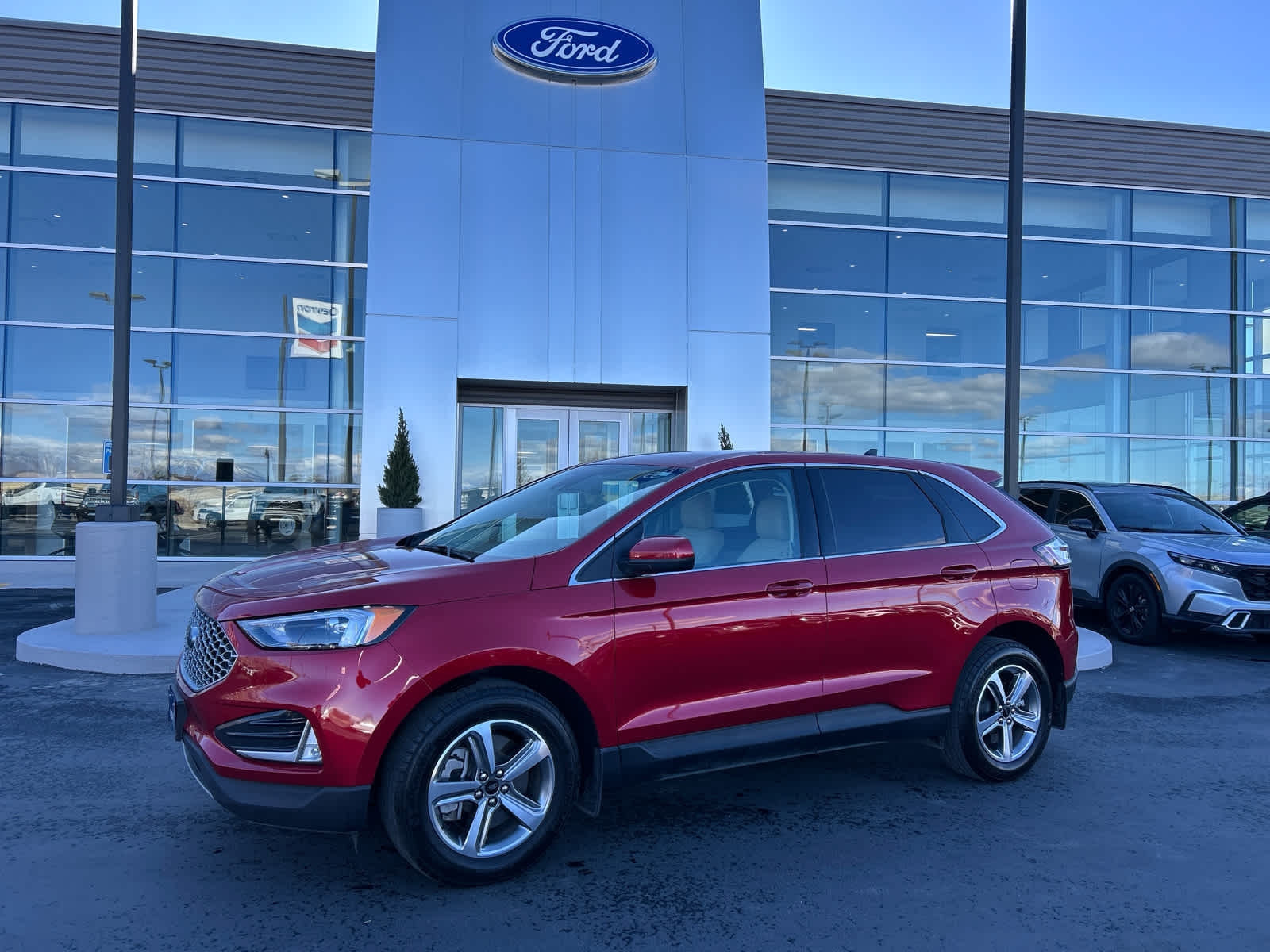 2023 Ford Edge SEL's photo