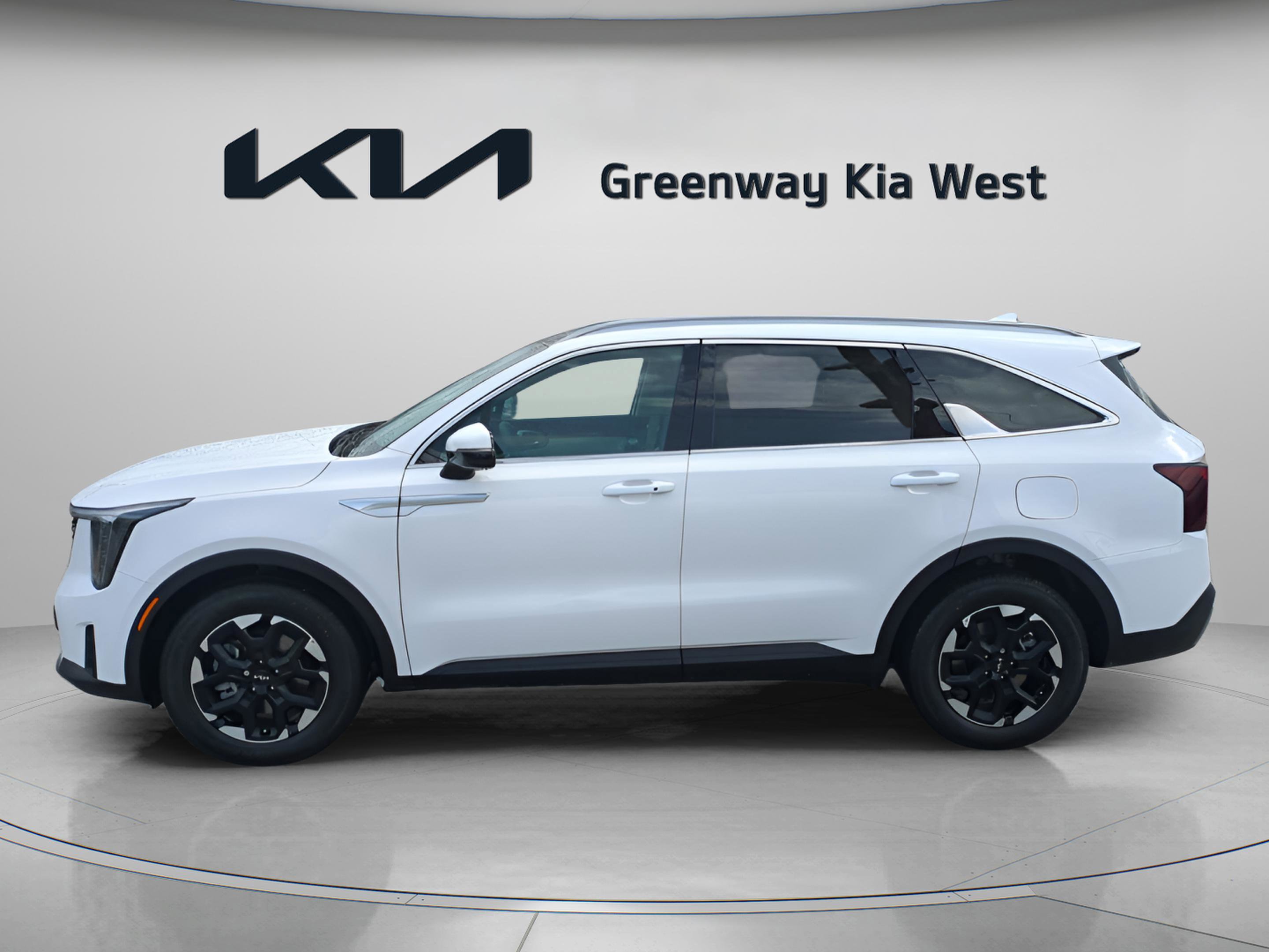 2026 Kia Sorento S photo 3