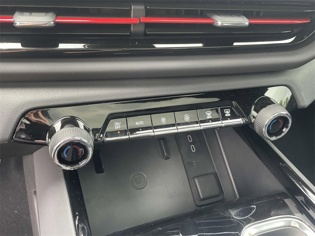 2024 Chevrolet Silverado EV RST photo 11