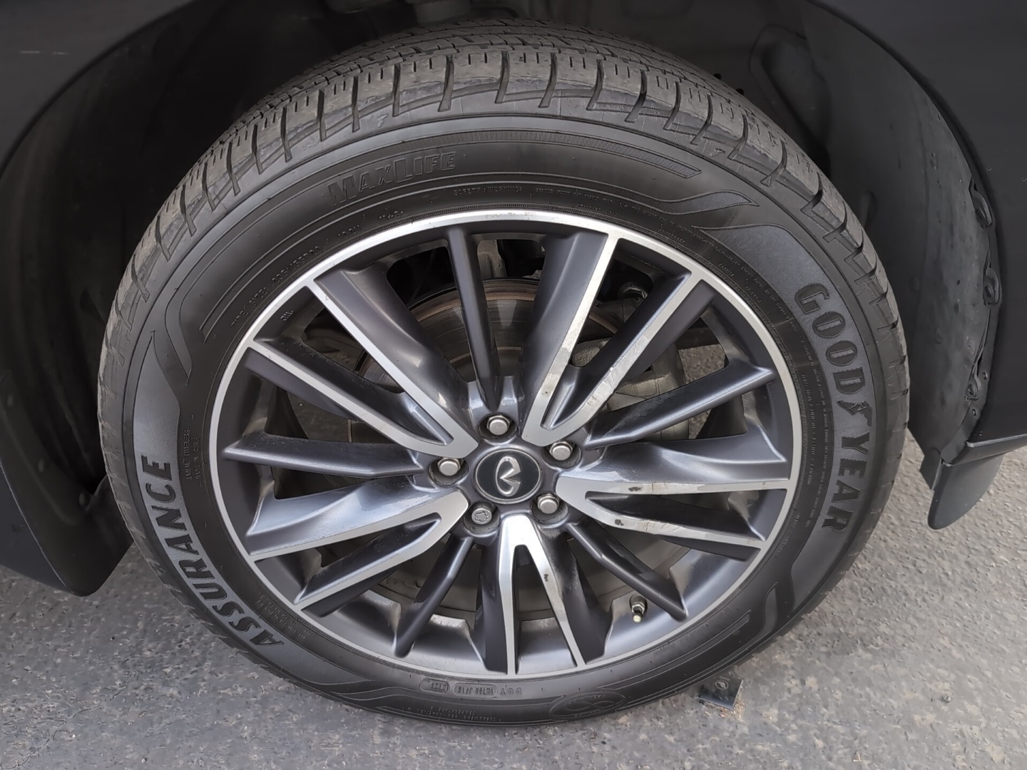 2017 Infiniti QX60 Base photo 3