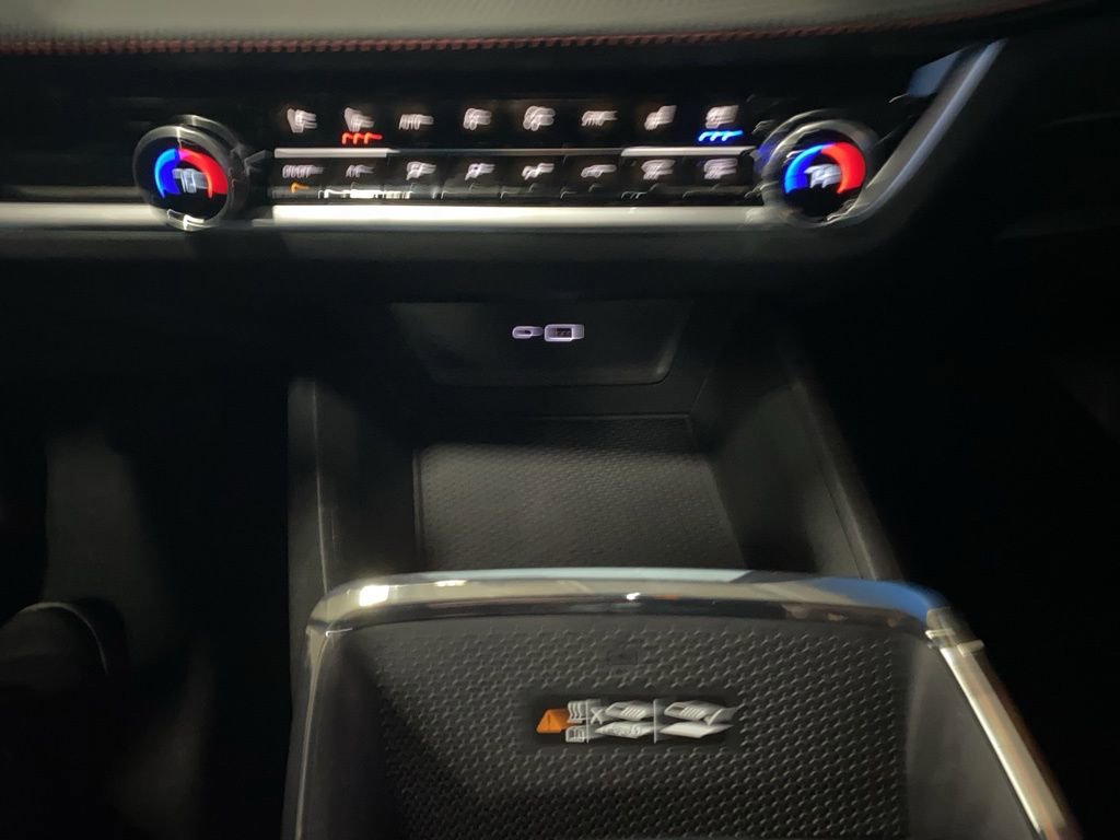 2026 Chevrolet Equinox RS photo 3