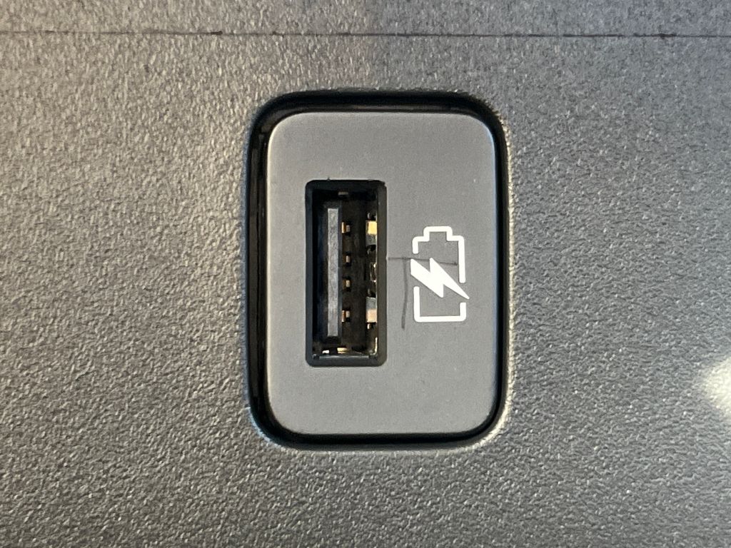 2025 Nissan Sentra SV photo 28