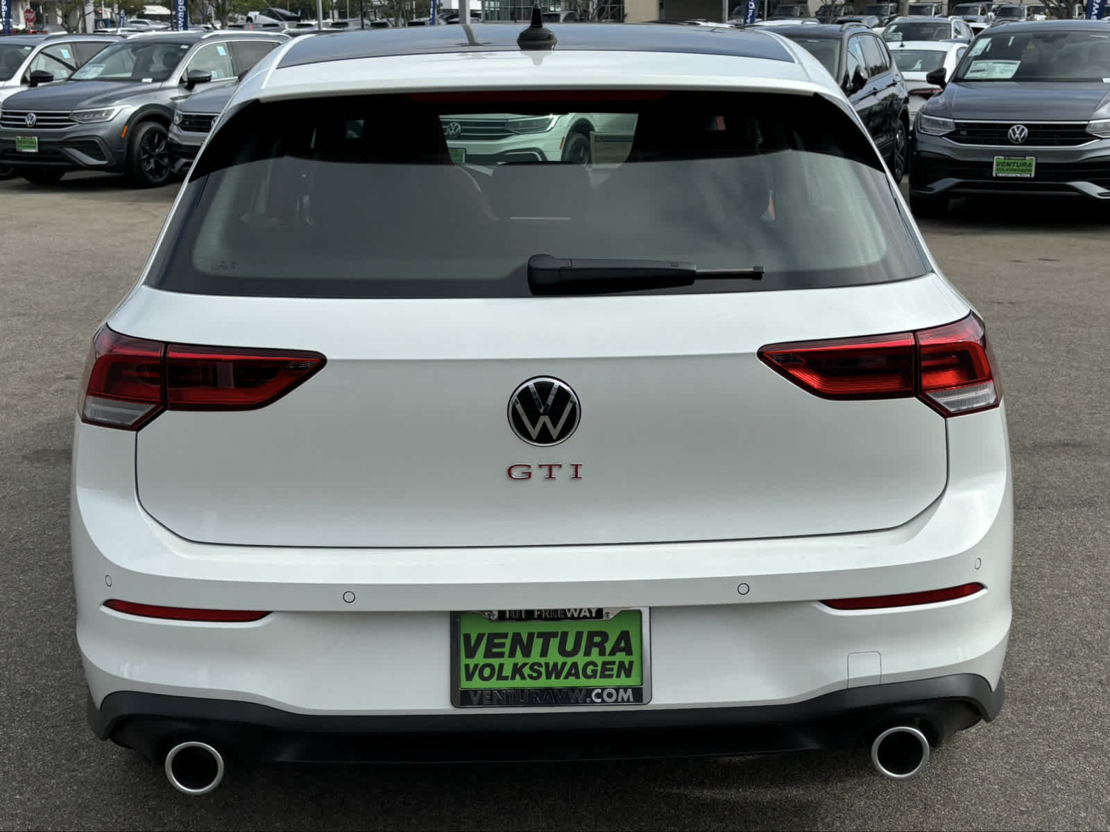 2024 Volkswagen Golf GTI 380 SE photo 4