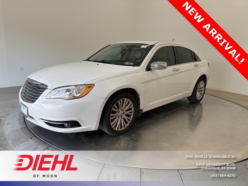 2013 Chrysler 200 Limited photo 2