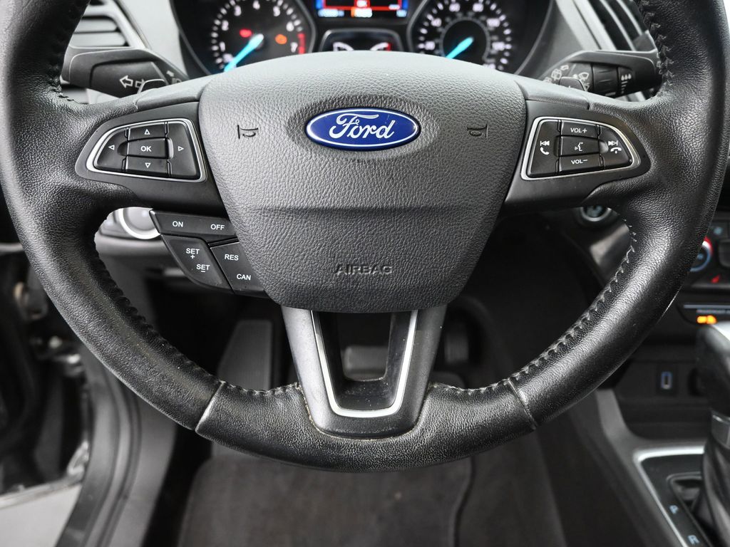 2017 Ford Escape Titanium photo 12