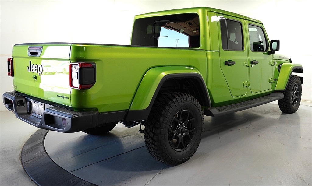2025 Jeep Gladiator Texas Trail photo 3
