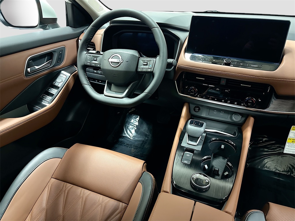 2026 Nissan Rogue Platinum photo 4