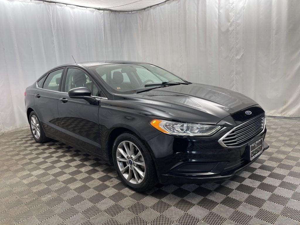 Used 2017 Ford Fusion SE with VIN 3FA6P0HD6HR331972 for sale in Countryside, IL