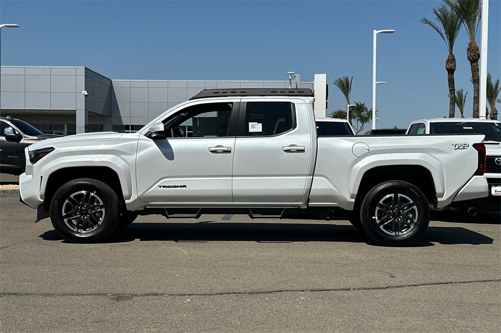 2025 Toyota Tacoma TRD Sport 4x4 Double Cab photo 6