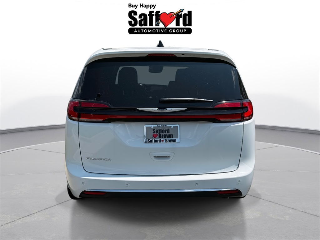 2025 Chrysler Pacifica photo 7