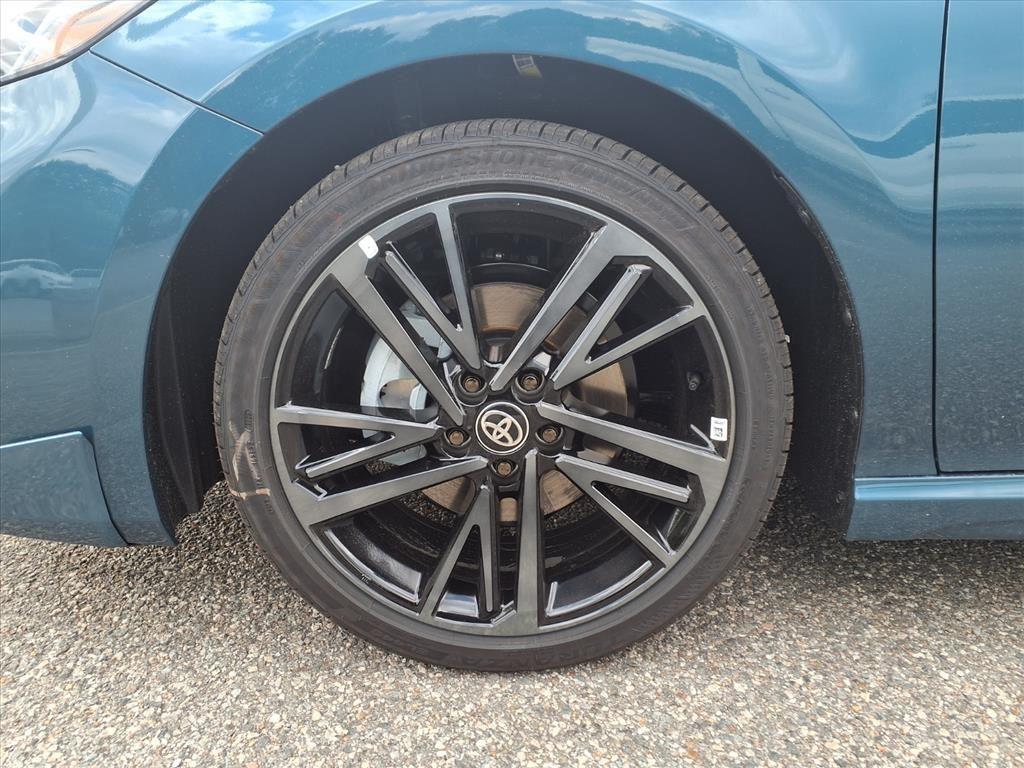 2025 Toyota Camry XSE photo 4