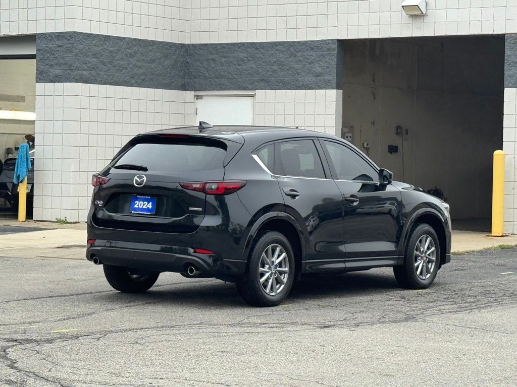 2024 Mazda CX-5 2.5 S Preferred photo 2